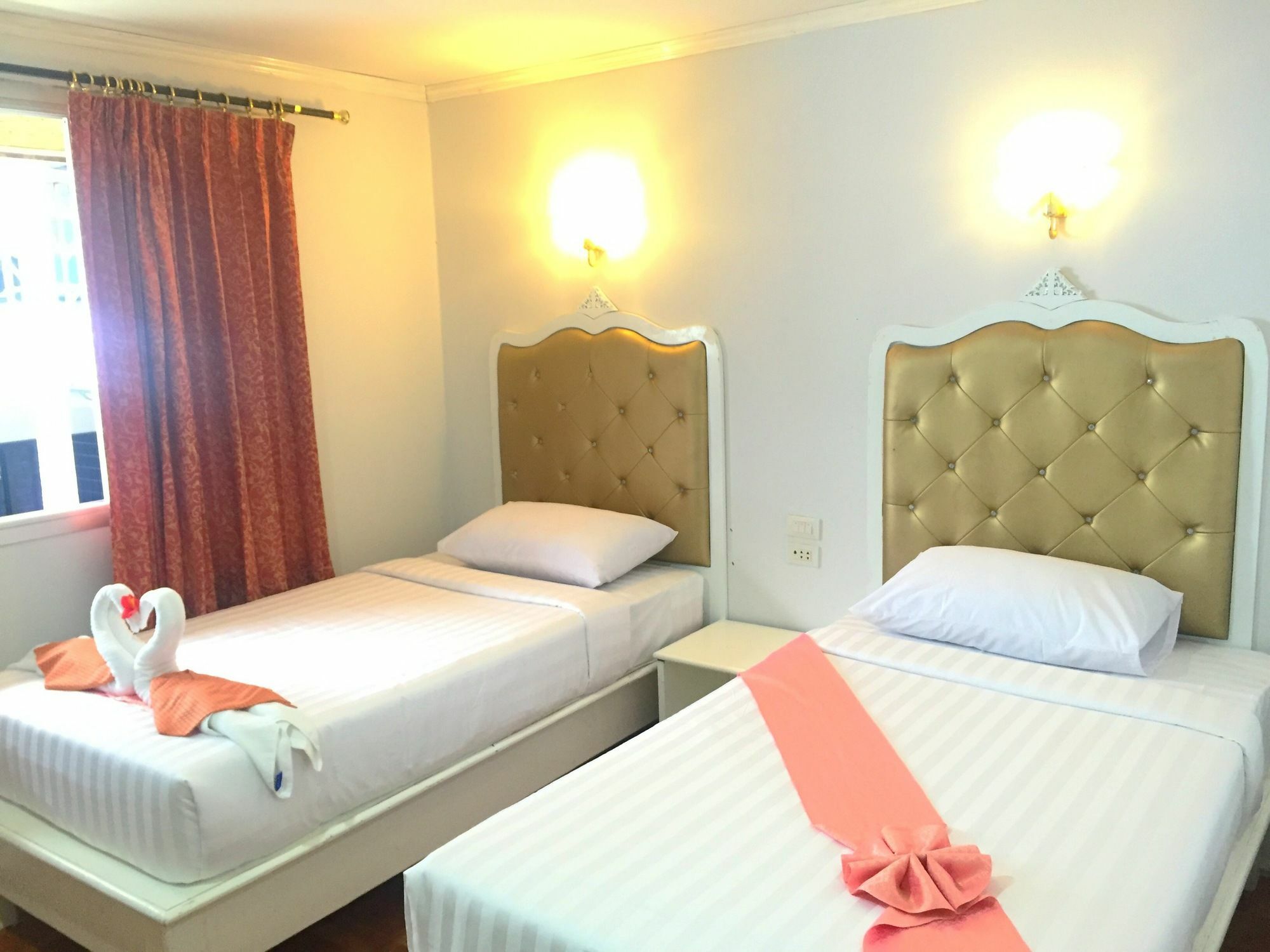 Phi Phi K House Hotel Buitenkant foto