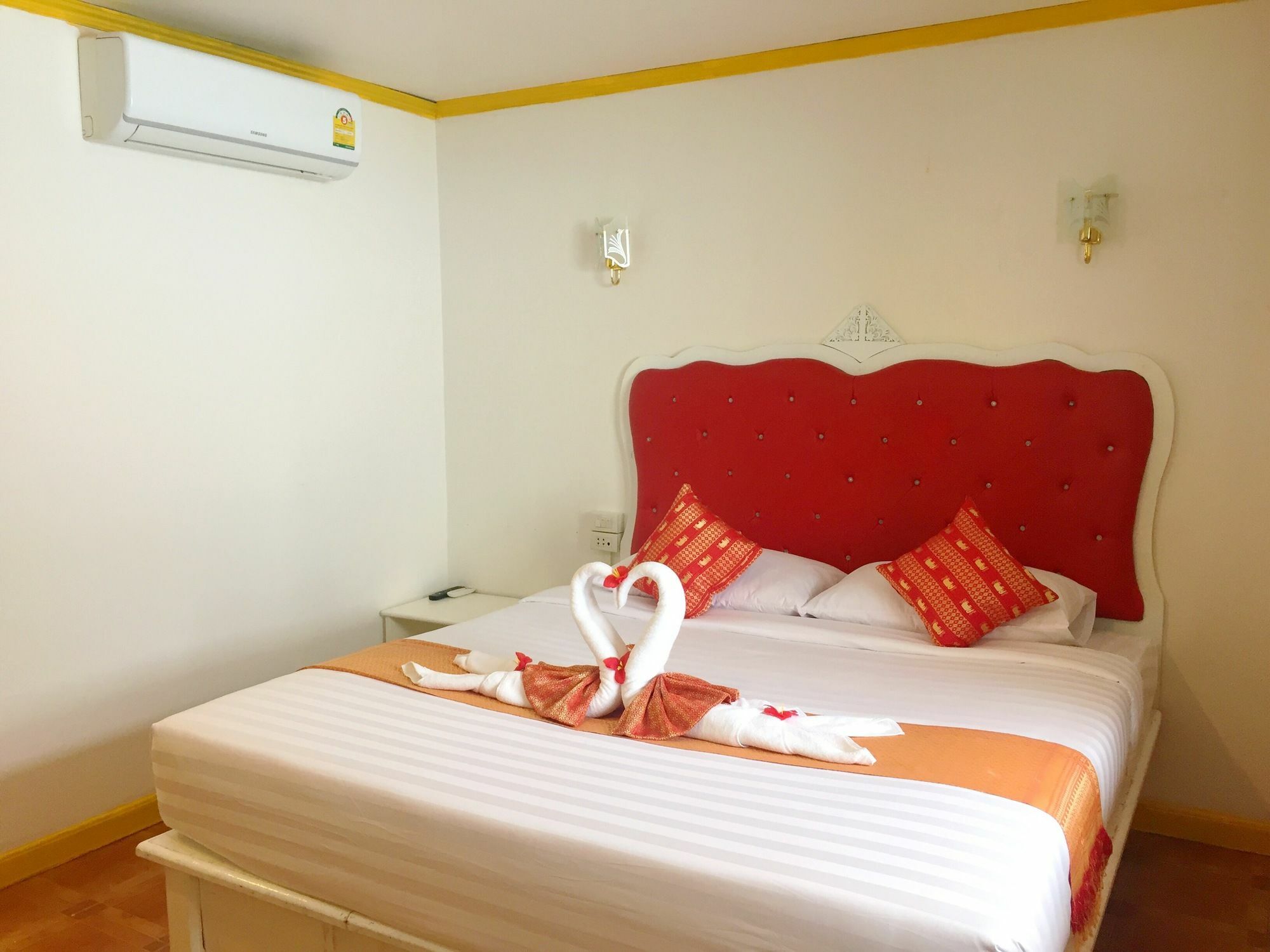 Phi Phi K House Hotel Buitenkant foto